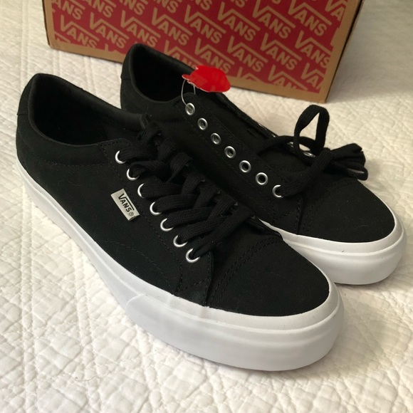 vans court black